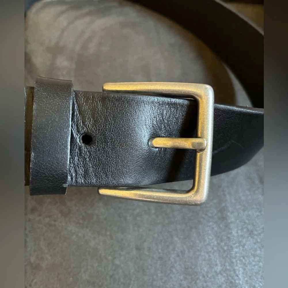 NWOT. Zara Man Black Leather Belt with Metal Buckle and Loop. Size 36.